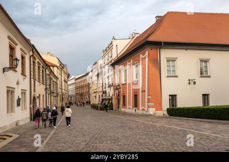 Cracovie, Pologne - 16 septembre 2022 : rue Kanonicza dans la vieille ville de Cracovie. Pologne Banque D'Images