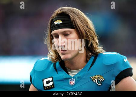 Trevor Lawrence des Jaguars de Jacksonville lors du match international de la NFL au Tottenham Hotspur Stadium, à Londres. Date de la photo : dimanche 20 octobre 2024. Banque D'Images