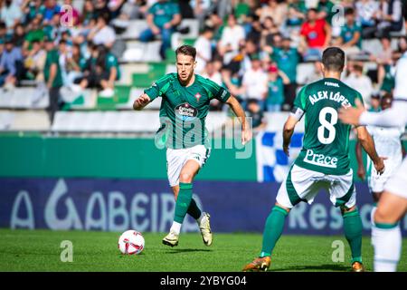Ferrol, Espagne. Hypermotion League. Jornada 10. Racing Club Ferrol vs Huesca. Josep Señe crédit : Ismael Miján/Alamy Live News Banque D'Images