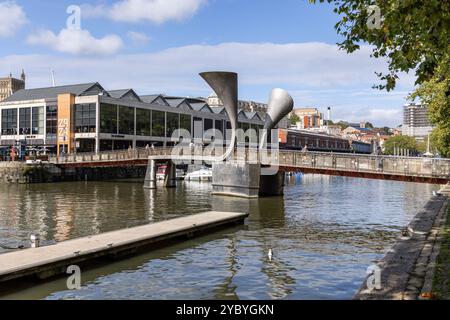 Pero's Bridge, Bristol Harbourside, St Augustine's Reach, ville de Bristol, Angleterre, ROYAUME-UNI Banque D'Images