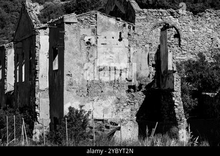 La mine abandonnée de Seddas Modditzis, à Gonnusa, Sulcis Iglesiense, Arbus, province sud de la Sardaigne, Italie Banque D'Images