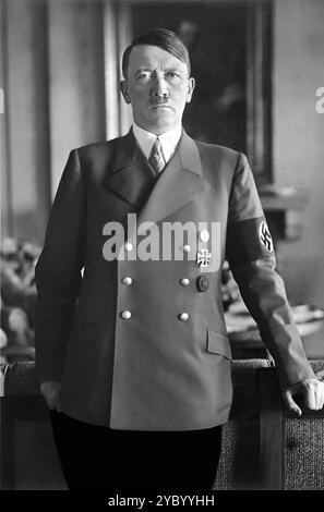 Adolf Hitler (1889 – 1945) homme politique allemand d'origine autrichienne qui fut le dictateur de l'Allemagne nazie de 1933 jusqu'à son suicide en 1945. Banque D'Images