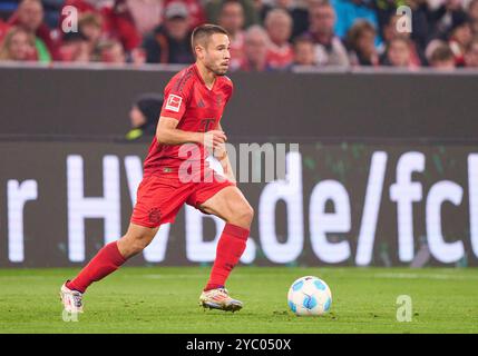 Raphael Guerreiro, FCB 22 dans le match FC BAYERN MUENCHEN - VFB STUTTGART 4-0 le 19 octobre 2024 à Munich, Allemagne. Saison 2024/2025, 1.Bundesliga, FCB,, München, journée 7, 7.Spieltag photographe : Peter Schatz - LA RÉGLEMENTATION DFL INTERDIT TOUTE UTILISATION DE PHOTOGRAPHIES comme SÉQUENCES D'IMAGES et/ou QUASI-VIDÉO - Banque D'Images