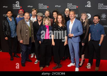 Cologne, Allemagne. 20 octobre 2024. Dietmar Baer, Roland Riebling, Tinka Fuerst, Thomas Loibl, Sinje Irslinger, Riccarda Richter, Charlotte Rolfes, Goetz Bolten, Jan Kruse et Rainer Lipski sont vus sur le tapis rouge du photocall pour le film ''TATORT KOLN : COLONIUS'' au film Palast de Cologne, Allemagne, le 20 octobre 2024, lors du Festival du film de Cologne 2024. (Photo de Ying Tang/NurPhoto) crédit : NurPhoto SRL/Alamy Live News Banque D'Images