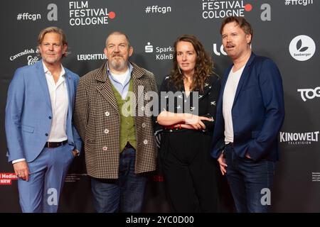 Cologne, Allemagne. 20 octobre 2024. Dietmar Baer, Jan Kruse, Charlotte Rolfes et Goetz Bolten apparaissent sur le tapis rouge du photocall pour le film ''TATORT KOLN : COLONIUS'' au film Palast de Cologne, Allemagne, le 20 octobre 2024, lors du Festival du film de Cologne 2024. (Photo de Ying Tang/NurPhoto) crédit : NurPhoto SRL/Alamy Live News Banque D'Images