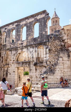 Split Croatie, vieille ville, porte d'argent Srebrena vrata, monument historique, Dioclétien Palais Dioklecijanova entrée palaca, détail architectural romain, sa Banque D'Images