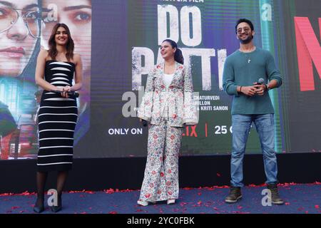 Les acteurs de Bollywood Kirti Sanon, Kajol et Shaheer Sheikh font la promotion de leur prochain film « Do Patti » à Jaipur, Rajasthan, en Inde, le 21 octobre 2024. (Photo de Vishal Bhatnagar/NurPhoto) crédit : NurPhoto SRL/Alamy Live News Banque D'Images