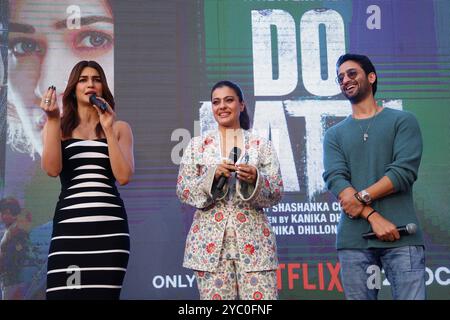 Les acteurs de Bollywood Kirti Sanon, Kajol et Shaheer Sheikh font la promotion de leur prochain film « Do Patti » à Jaipur, Rajasthan, en Inde, le 21 octobre 2024. (Photo de Vishal Bhatnagar/NurPhoto) crédit : NurPhoto SRL/Alamy Live News Banque D'Images