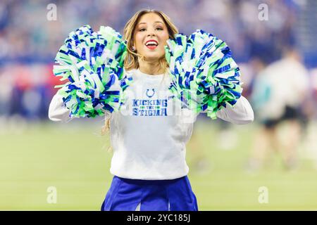 Indianapolis, Indiana, États-Unis. 20 octobre 2024. Les Indianapolis Colts Cheerleader jouent lors d'un match de la NFL contre les Miami Dolphins au Lucas Oil Stadium à Indianapolis, Indiana. John Mersits/CSM/Alamy Live News Banque D'Images