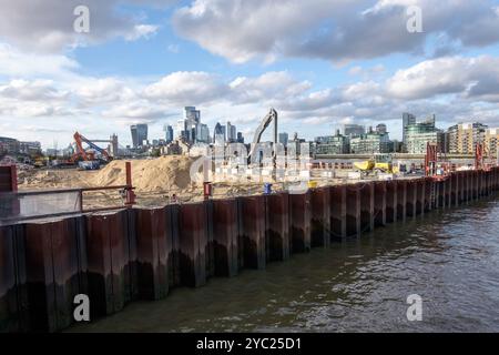 Construction de super égouts de la Tamise sur le site de Chambers Wharf, Bermondsey, Londres. ROYAUME-UNI Banque D'Images