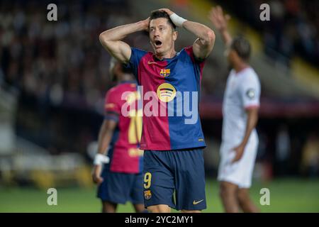 Barcelone, Espagne. 20 octobre 2024. Robert Lewandowski (FC Barcelone) semble abattu lors d'un match de la Liga EA Sports entre le FC Barcelone et le Sevilla FC à Estadi Olimpic Lluís Company. Score final : FC Barcelone 5:1 Sevilla FC (photo par Felipe Mondino/SOPA images/SIPA USA) crédit : SIPA USA/Alamy Live News Banque D'Images