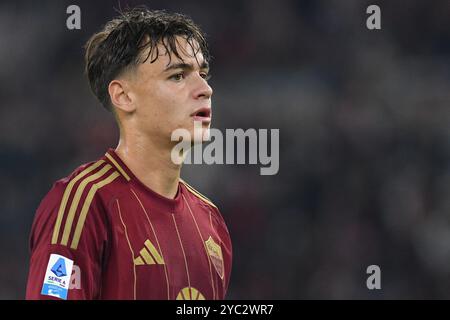 Rome, Latium. 20 octobre 2024. Niccolo Pisilli de L'AS Roma lors du match de Serie A entre Roma et Inter au stade olympique, Italie, le 20 octobre 2024. Crédit crédit : massimo insabato/Alamy Live News Banque D'Images