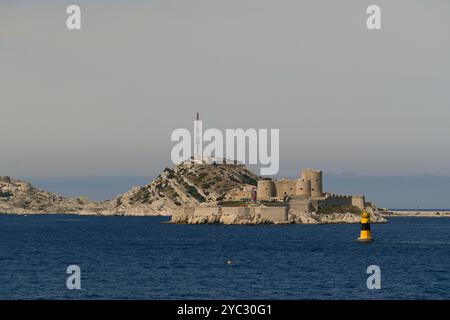 Le Château d'If est une forteresse, plus tard une prison, située sur l'île d'If, baie de Marseille Banque D'Images