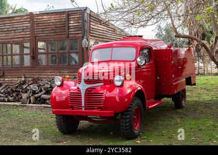 Camion de pompier Vintage Rouge 1942 Dodge double pick-up Banque D'Images