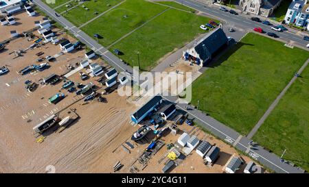 Vue aérienne de Walmer Lifeboat Station, The Strand, Walmer Green, Deal, Kent Banque D'Images