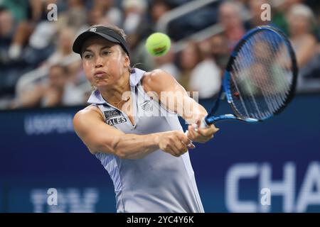 La joueuse de tennis Yulia Putintseva du Kazakhstan en action aux championnats US Open 2024, Billie Jean King Tennis Center, Queens, New York, États-Unis. Banque D'Images