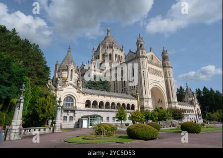 La Basilique Sainte Thérèse de Lisieux, département du Calvados, France Banque D'Images