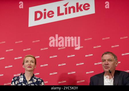 Parteivorsitzende Die Linke vor der presse 2024-10-21 Deutschland, Berlin Pressekonferenz der auf dem Parteitag in Halle frisch gewählten Doppelspitze der Partei Die Linke im Karl-Liebknecht-Haus, der Parrteizentrale in Berlin. IM Bild Ines Schwerdtner, Parteivorsitzende Die Linke, und Jan van Aken, Parteivorsitzender Die Linke. *** Présidents du Parti de gauche devant la presse 2024 10 21 Allemagne, Berlin Conférence de presse de la nouvelle direction du Parti de gauche lors de la conférence du Parti à Halle à Karl Liebknecht Haus, le siège du parti à Berlin Banque D'Images