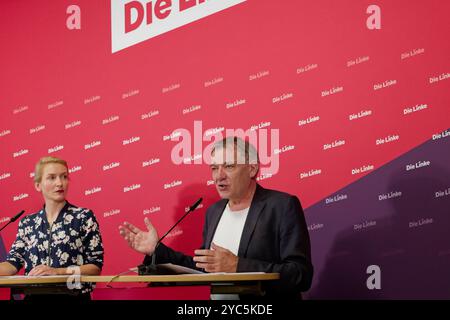 Parteivorsitzende Die Linke vor der presse 2024-10-21 Deutschland, Berlin Pressekonferenz der auf dem Parteitag in Halle frisch gewählten Doppelspitze der Partei Die Linke im Karl-Liebknecht-Haus, der Parrteizentrale in Berlin. IM Bild Ines Schwerdtner, Parteivorsitzende Die Linke, und Jan van Aken, Parteivorsitzender Die Linke. *** Présidents du Parti de gauche devant la presse 2024 10 21 Allemagne, Berlin Conférence de presse de la nouvelle direction du Parti de gauche lors de la conférence du Parti à Halle à Karl Liebknecht Haus, le siège du parti à Berlin Banque D'Images