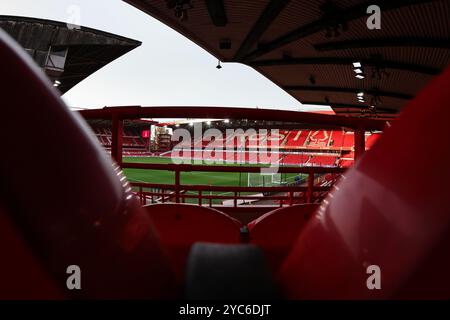 Nottingham, Royaume-Uni. 21 octobre 2024. Vue générale du City Ground avant le match de premier League Nottingham Forest vs Crystal Palace au City Ground, Nottingham, Royaume-Uni, le 21 octobre 2024 (photo Alfie Cosgrove/News images) à Nottingham, Royaume-Uni, le 21/10/2024. (Photo par Alfie Cosgrove/News images/SIPA USA) crédit : SIPA USA/Alamy Live News Banque D'Images