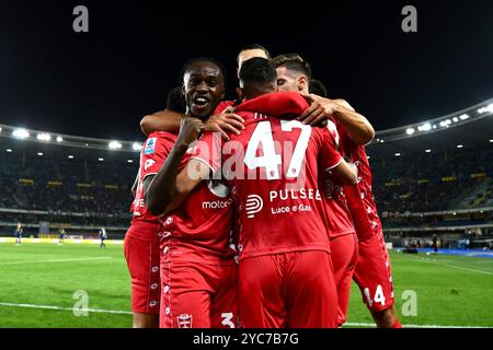 Vérone, Italie. 21 octobre 2024. Dany Mota d'AC Monza célèbre après avoir marqué son premier but dans le huitième match de football Serie A entre Vérone et Monza, au stade Marcantonio Bentegodi de Vérone, Italie - lundi 21 octobre 2024. Sport - Soccer (photo AC Monza/LaPresse par Studio Buzzi) crédit : LaPresse/Alamy Live News Banque D'Images