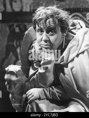 Portrait de CHARLES LAUGHTON dans l'inachevé I, CLAUDIUS 1937 réalisateur JOSEF VON STERNBERG Livre ROBERT GRAVES Cinématographie GEORGES Perinal costume Design JOHN ARMSTRONG Directeur artistique VINCENT KORDA mosaïque FERDINAND BELLAN producteur ALEXANDER KORDA London film Productions Banque D'Images