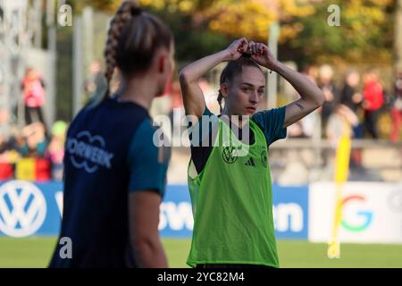 Francfort, Deutschland. 21 octobre 2024. Francfort, Deutschland 21. Oktober 2024 : Fußball-Frauen-Nationalmannschaft - Offenes Training - 21.10. 2024 IM Bild : Sophia Kleherne (Deutschland) crédit : dpa/Alamy Live News Banque D'Images