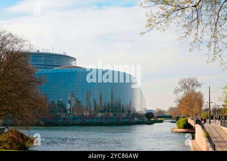 Vue panoramique du Parlement européen à Strasbourg, Alsace, France Banque D'Images