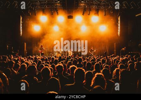 Copenhague, Danemark. 21 octobre 2024. Le groupe de punk rock anglais Frank carter et The Rattlesnakes donnent un concert à Amager Bio à Copenhague. Banque D'Images