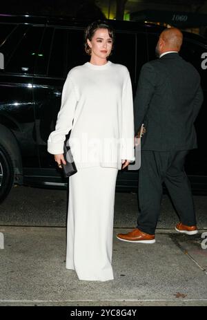 New York, États-Unis. 21 octobre 2024. Zoey Deutsch assiste aux Gods Love We Deliver 2024 Golden Heart Awards qui se tiennent à la Cathedral Church of New York City, New York, États-Unis, le lundi 21 octobre, 2024. crédit : Jennifer Graylock/Alamy Live News Banque D'Images