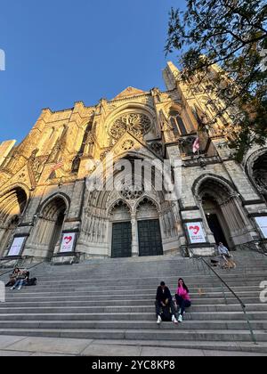 New York, États-Unis. 21 octobre 2024. The Gods Love We Deliver 2024 Golden Heart Awards qui se sont déroulés à la Cathedral Church of qualifiée John the Devine à New York City, New York, États-Unis, le lundi 21 octobre, 2024. crédit : Jennifer Graylock/Alamy Live News Banque D'Images