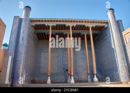 Les murs joliment décorés de la cour du harem dans le palais Tosh Hovli (Tash Hauli), situé à Khiva, Ouzbékistan. Les murs sont ornés de Banque D'Images