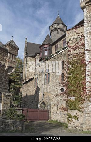 Le château médiéval braunfels sur un sommet basaltique Banque D'Images