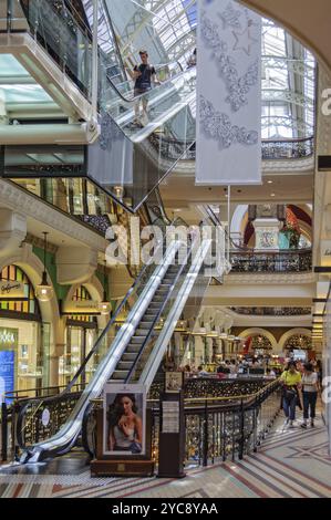 Shopping de Noël dans le Queen Victoria Building, Sydney, Nouvelle-Galles du Sud, Australie, Océanie Banque D'Images