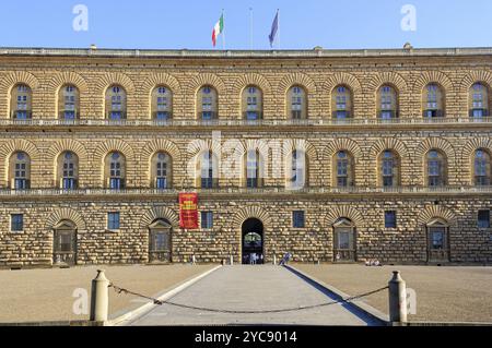 La façade et l'entrée principale du Palais Pitti (Palazzo), Florence, Toscane, Italie, 4 octobre 2011, Europe Banque D'Images