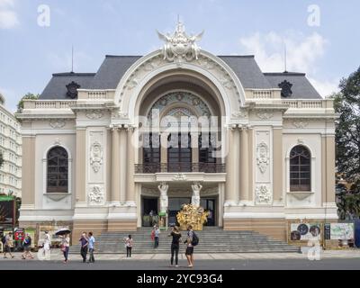 L'Opéra Municipal, également connu sous le nom de Théâtre Municipal, est un exemple parfait de l'architecture coloniale française, Ho Chi Minh-ville, Vietnam, Asie Banque D'Images
