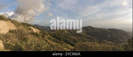 Panorama paysage dans la forêt nuageuse de réserve de Monteverde, Costa Rica, Amérique centrale Banque D'Images