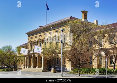 Le bâtiment de grès emblématique de l'hôtel de ville de Hobart sur Macquarie Street, Hobart, Tasmanie, Australie, Océanie Banque D'Images