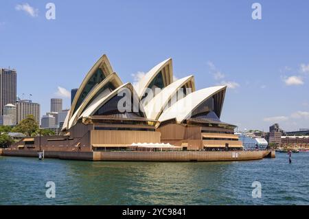 Le célèbre Opéra, l'un des deux monuments les plus connus de la ville, Sydney, Nouvelle-Galles du Sud, Australie, Océanie Banque D'Images
