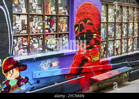 Street art coloré sur AC/DC Lane, Melbourne, Victoria, Australie, Océanie Banque D'Images