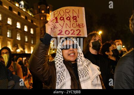 Londres, Royaume-Uni. 21 octobre 2024. Des personnes se sont rassemblées devant la Cour pénale centrale (Old Bailey) pour protester contre l'acquittement du meurtrier de Chris Kaba. Martyn Blake a tiré sur Chris Kaba lors d'un arrêt de véhicule de police à Streatham en septembre 2022. Crédit : Andrea Domeniconi/Alamy Live News Banque D'Images