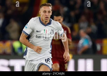 Rome, Latium, Italie. 20 octobre 2024. Davide Frattesi de l'Inter regarde pendant le match de football Serie A COMME Roma - Inter FC Stadio Olimpico le 20 octobre 2024 à Rome, Italie (crédit image : © Ciro de Luca/ZUMA Press Wire) USAGE ÉDITORIAL SEULEMENT! Non destiné à UN USAGE commercial ! Banque D'Images