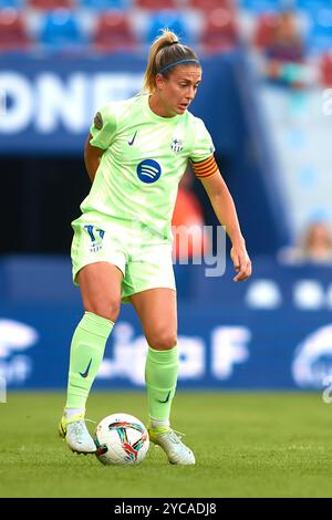 VALENCE, ESPAGNE - 20 OCTOBRE : Alexia Putellas du FC Barcelone contrôle le ballon lors du match entre Levante UD Women et FC Barcelona Women, Corr Banque D'Images