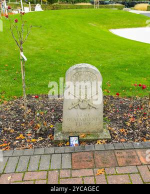 Le mémorial du Fonds de bienfaisance de l'armée, The Soldiers' Charity, au National Memorial Arboretum, Alrewas près de Lichfield, Staffordshire, Angleterre, Royaume-Uni Banque D'Images