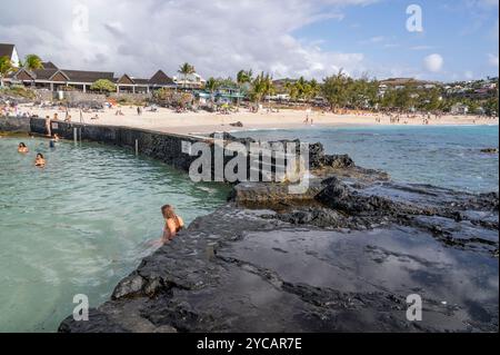 Le rocher de Boucan canot sur la côte ouest de l'île tropicale de la Réunion, outre-mer Banque D'Images