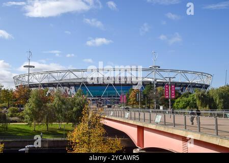 Londres, Royaume-Uni. 22 octobre 2024. Vue de jour du London Stadium, stade de West Ham United. Crédit : Vuk Valcic/Alamy Banque D'Images