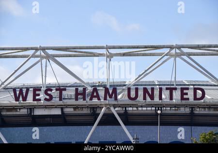 Londres, Royaume-Uni. 22 octobre 2024. Vue de jour du London Stadium, stade de West Ham United. Crédit : Vuk Valcic/Alamy Banque D'Images