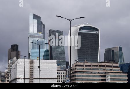 Londres, Royaume-Uni, 27 septembre 2024. Vue de jour sur les gratte-ciel de la ville de Londres, le quartier financier de la capitale. Crédit : Vuk Valcic/Alamy Banque D'Images