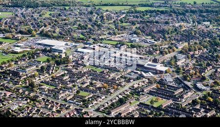 Vue aérienne du centre-ville de Newton Aycliffe New Town, comté de Durham, au nord-est de l'Angleterre, Royaume-Uni Banque D'Images