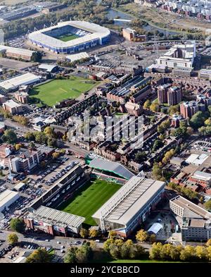 Une photo prise par drone de la ville de Leicester, East Midlands, Angleterre, montrant les stades de Leicester City et des Leicester Tigers Banque D'Images